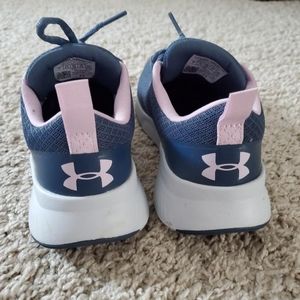 Under Armour Size 7 Lightening Running Shoes